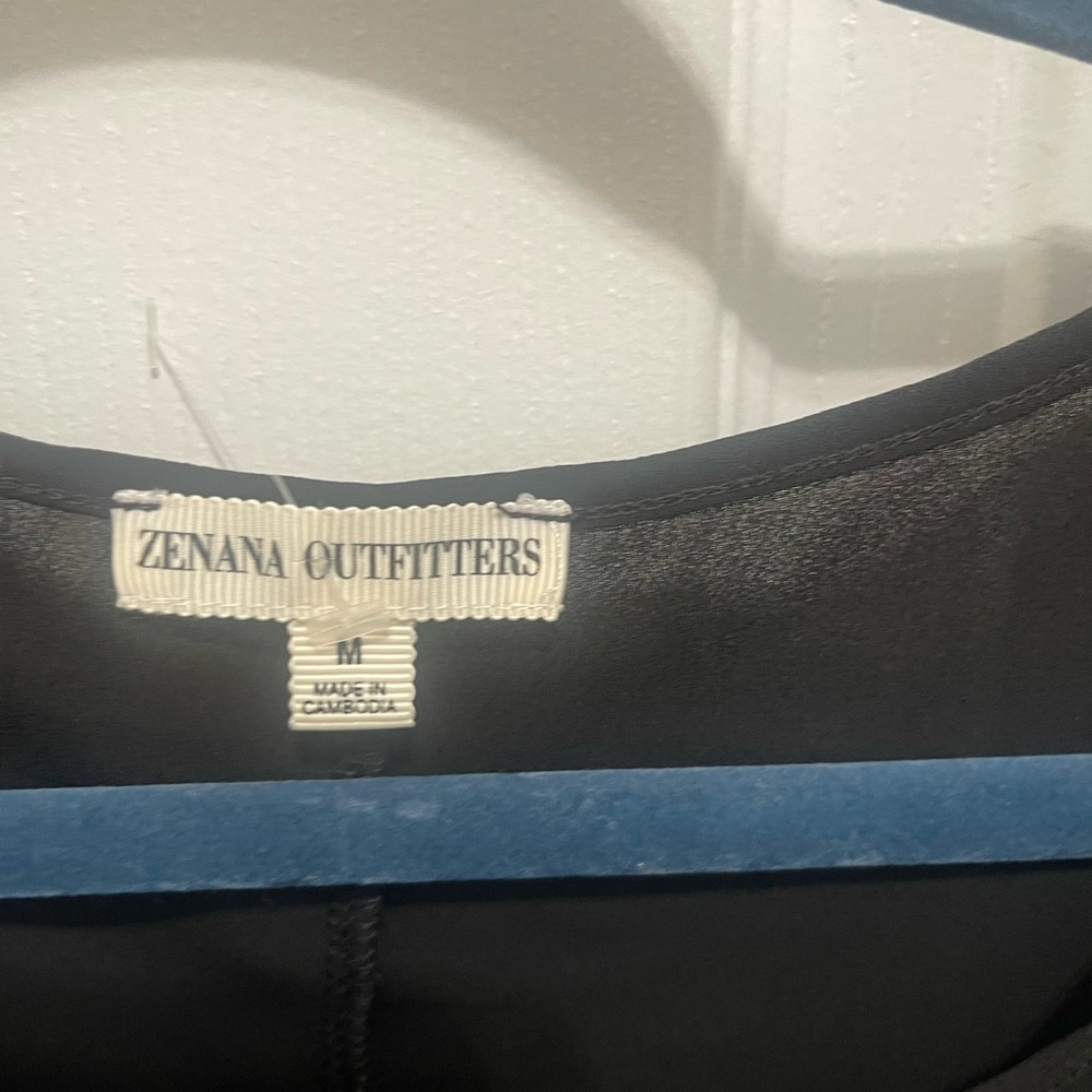 Zenana Outfitters Elegant Black Sleeveless Tank - Picture 4 of 11